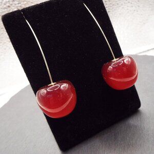 UNIQUE & DELICIOUS RED BING CHERRIES LUCITE GOLDEN LONG PIERCED EARRINGS D1